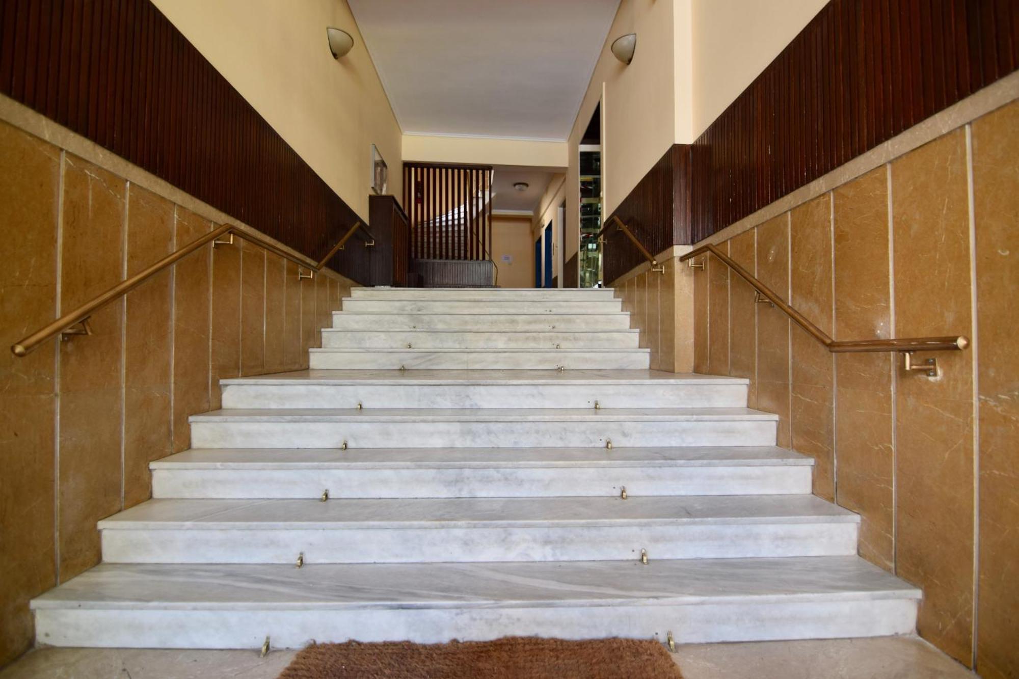 Acropolis Charming Apartment With Large Balcony - Dm17 Atina Dış mekan fotoğraf