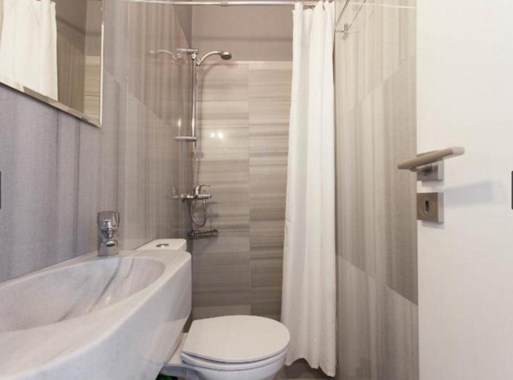 Acropolis Charming Apartment With Large Balcony - Dm17 Atina Dış mekan fotoğraf